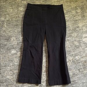 Spanx Classic Black Women's cropped Pants - size small - back pockets